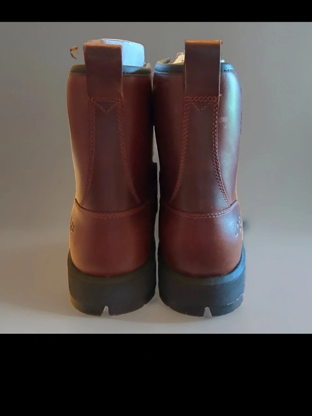 UGG Kirkson Men’s Chestnut Leather Lugsole Winter Boots Size 11 NEW